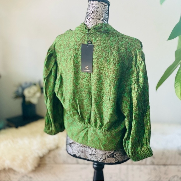 NWT ViX By Paula Hermany Namaste Mel Tie Crop Blouse in Green Multi, Size Large - Picture 5 of 10